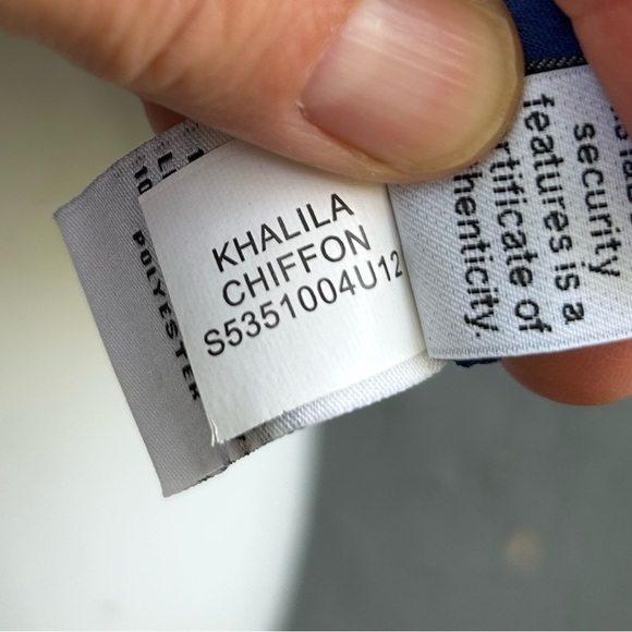 Diane Von Furstenberg Blue Silk Khalila Chiffon blouse, size Small - Picture 10 of 12